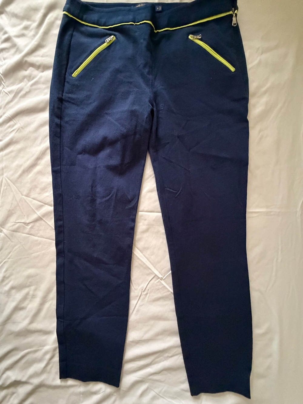 Polo Golf Pants with Neon Yellow Trim - Women’s size 6 - Stretch